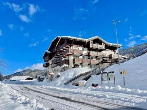 Appartement chaleureux au pied des pistes avec parking, pour 4-6 personnes - FR-1-505-61