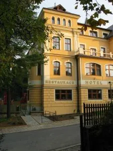 Hotel Hron - 杜什尼基-兹德鲁伊