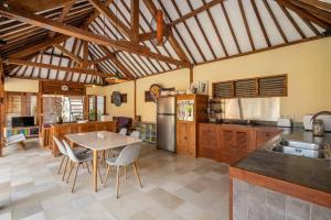 Gorgeous 4 BR Villa in Canggu