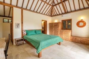 Gorgeous 4 BR Villa in Canggu