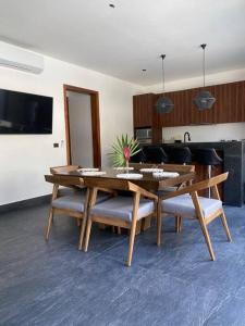 ¡New Villa 4BR with priv jacuzzi!