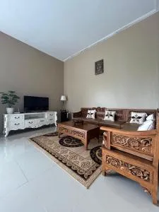 Villa i1 Surya Asri Cijeruk, Bogor - Karanghawu