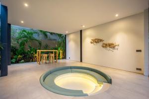 The Continental Modern Luxury 4 BR Villa in Seminyak Central