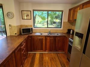 Rail Trail Cottage - Bright