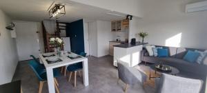 LOphelia Duplex Dernier étage balcon Centre climatisation