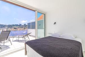 Superb Rooftop Roquebrune Parking