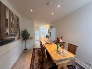 Tulip House Luxury Apartment - Top Location - Rijksmuseum - Leidseplein AMSTERDAM Central 120 m2Private with kitchen