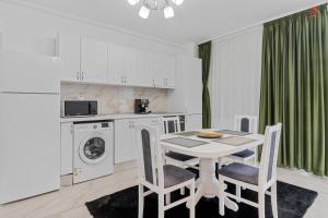 New World Militari Grand Studio 1