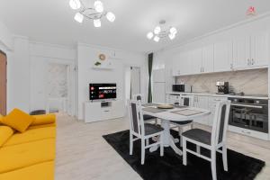 New World Militari Grand Studio 1