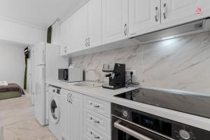 New World Militari Grand Studio 1