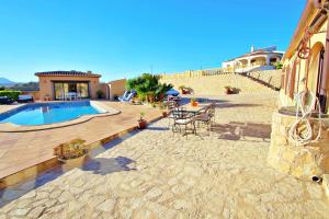 Marquesol - pri. pool villa with captivating hill views in Benitachell