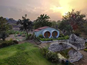 Van Vagdo Resort - Rājpīpla