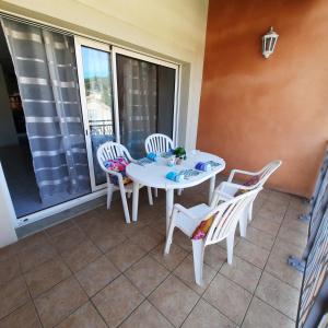 Appartements Les Romarins, appartement impeccable et son parking prive : photos des chambres