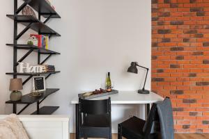 Marszałkowska 83 - Stacja metra 500m - Dworzec centrlany 1km - Better rental