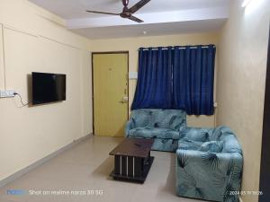 Privately Room @Pushpanjali Residency Bungalow kasarvadavali ghodberder road Thane West