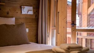 B&B / Chambres d'hotes Chalet K120 - Village du Praz - Courchevel : Chambre Double ou Lits Jumeaux avec Balcon