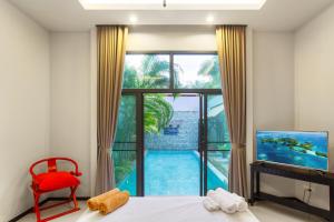 Stylish 3BR Pool Villa Onyx H4, Gated Residence, Near Rawai & Naiharn Beach