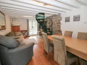 Bear Pit Cottage - Birch Vale