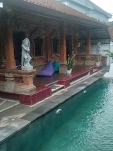 Inn Between