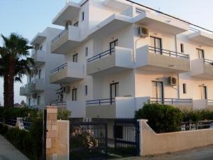 Philippos Studios & Apartments