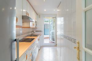 Central 2 Bedroom Apartment with Stunning Views