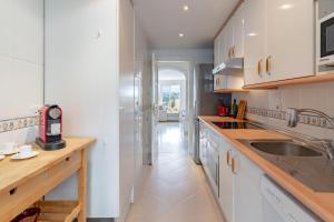 Central 2 Bedroom Apartment with Stunning Views