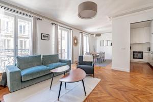 Champs Elysées Stylish Flat 2BR 6PPL