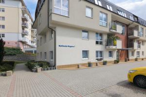 Elegant Apartment Myśliwskie Wzgórze in Gdańsk by Noclegi Renters