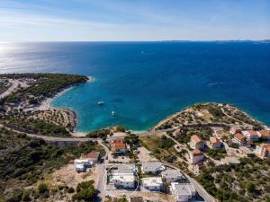 New! Seaview Villa Dolac with heated pool, a Hot tub, Finnish sauna and Billiards 