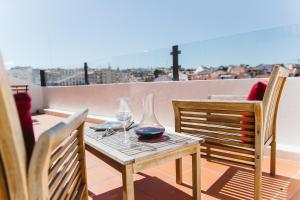 Penthouse with terrace room in 54 Santa Catarina Apartments