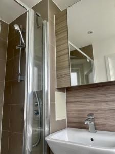 Modern stay with free 24hours gym