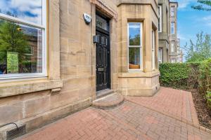 Stylish Elegance in Citys Heart