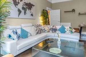 Stylish Elegance in Citys Heart