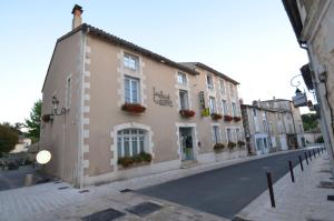 Hotels Logis Hotel Le Saint Georges : photos des chambres