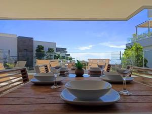 cabopino 3 Bedroom - Ocean Views - Pool - Terrace