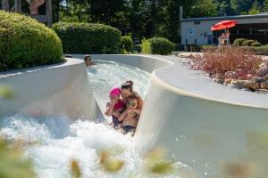 Campings Grand Mobile-Home 6 Places climatise : photos des chambres