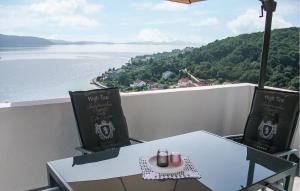 Awesome Apartment In Veli Iz With House Sea View