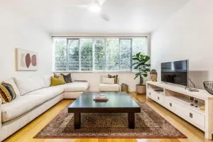 Coolullah Charm - Your Cosy South Yarra Stay - Toorak 