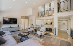 Awesome Home In Poljica With Sauna