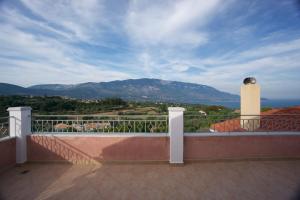 Kazarma Luxury Apartment at Klismata village 8 guests