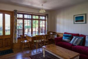 River Edge Lodges