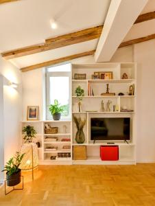 Dreamy Sunset Loft in Sofia City Center