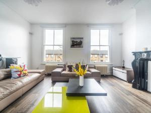 Stylish 3-Bed Duplex Apartment Near Notting Hill - Pass the Keys