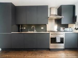 Stylish 3-Bed Duplex Apartment Near Notting Hill - Pass the Keys