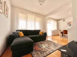 Апартамент за гости Бажолета - светъл и уютен дом в сърцето на Ямбол