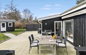 3 Bedroom Stunning Home In Rødby