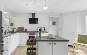 3 Bedroom Stunning Home In Rødby