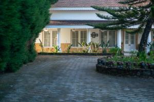 Marlihill Bungalow - A CGH Earth SAHA Experience
