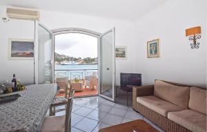 2 Bedroom Amazing Apartment In Ischia