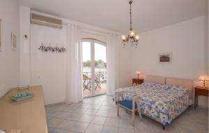 2 Bedroom Amazing Apartment In Ischia